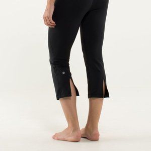 Lululemon Black Gather and Crow Crop 8